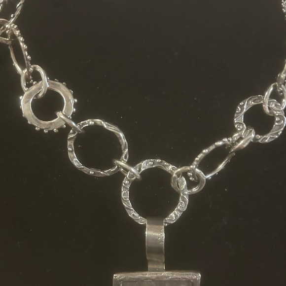 Striking 925 Sterling Silver Stamped Designer Looped Necklace. Very unique! - Picture 12 of 16